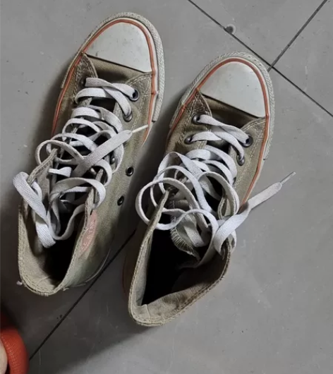 匡威帆布鞋all star 感兴趣的话点“...