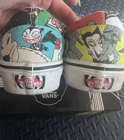 VANS万圣节款 38码，应该是穿过一次韩...