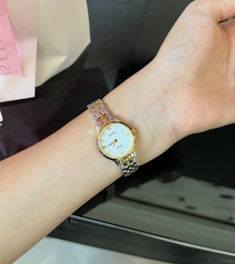 正品雷诺手表简约大气防水女士腕表 商场入基...