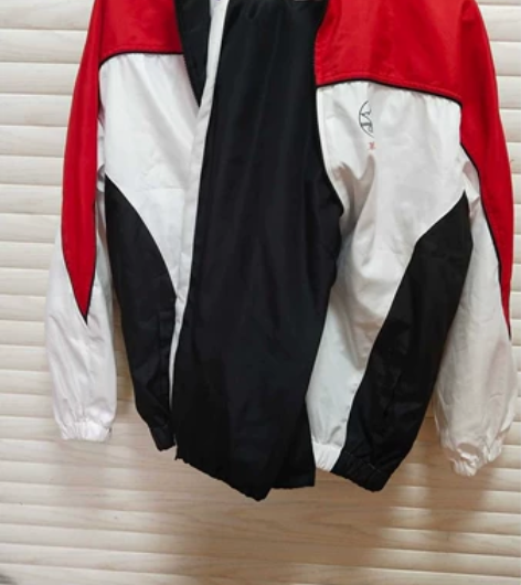 如东栟茶茗海校服一套，尺码165，需要者找...