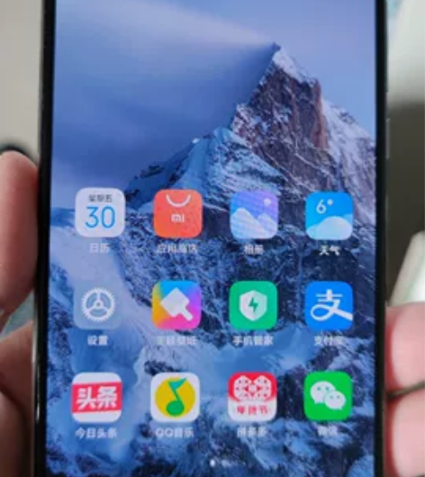 女生自用小米CC9白色恋人，6+64，无拆...