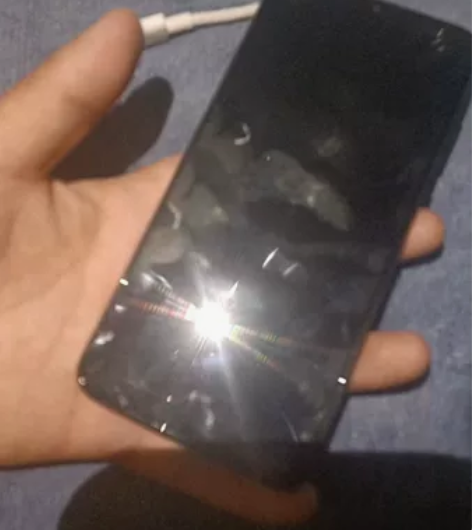 华为nova5  8+128屏幕换的国产屏...