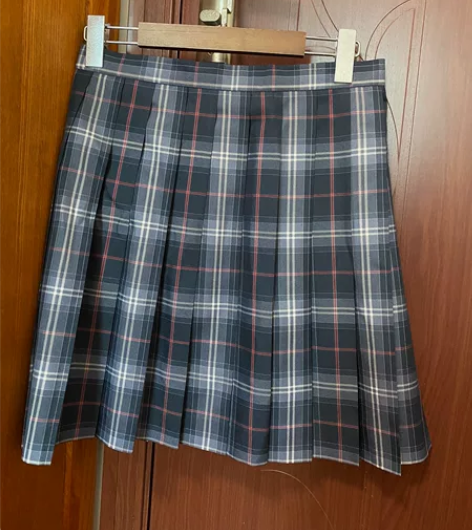 学生裙，全新，XL码，裙长48cm，腰围7...