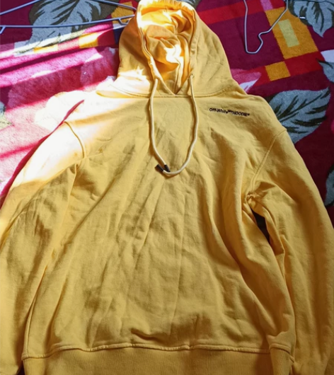 off-white款男士卫衣，l码，身高1...