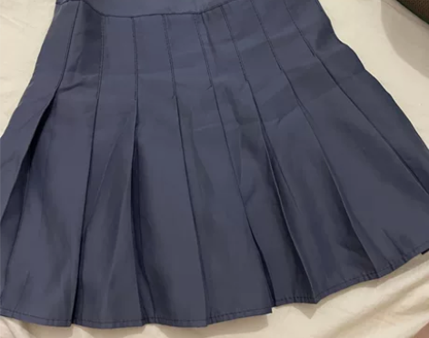 【断舍离】灰色百褶裙 我都不知道我为什么买...