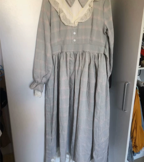 m码，新旧如图，很有重量的一条裙子，身高1...