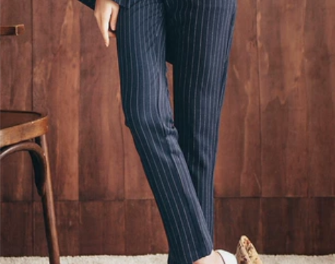 休闲西裤九分裤长裤。穿过一次,160,m码...