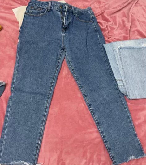 拉夏贝尔破洞牛仔裤39一条，普通牛仔裤29...