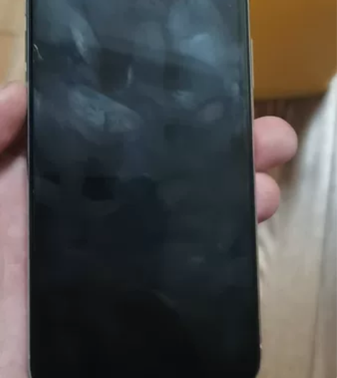 自用iPhone x,64g,白色,摔过...