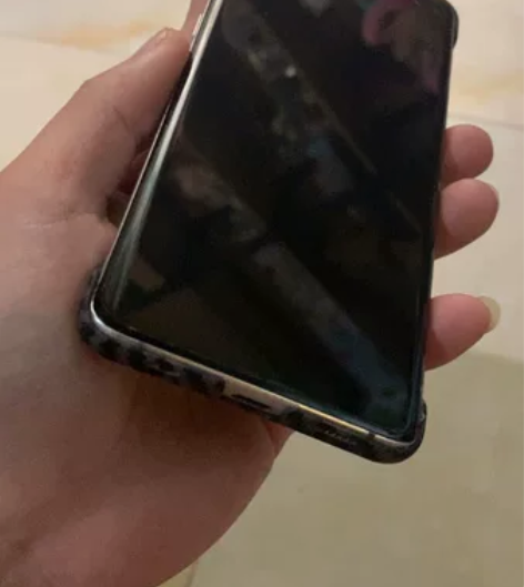 自用曲屏三星s10plus，边框有磕碰，屏...