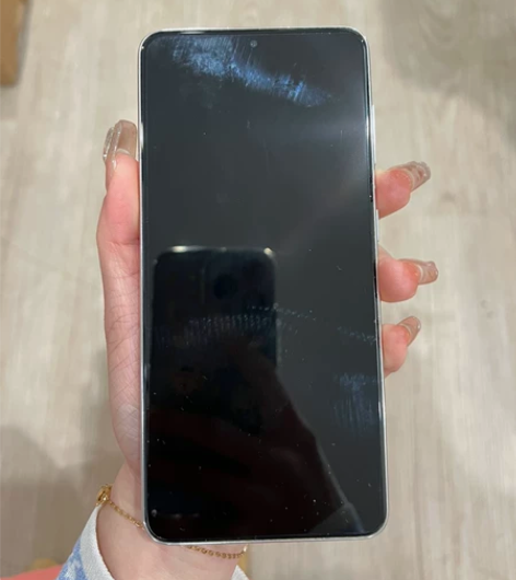 三星s21 8+128 京东购入 有轻微磕...