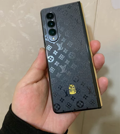 国行三星W22 16+512,边框成色挺好...