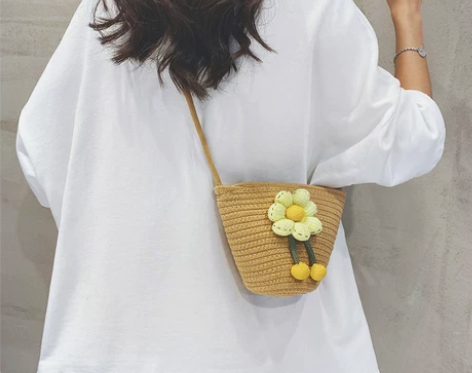 时尚洋气草编包包女2022夏新款小众水桶包...