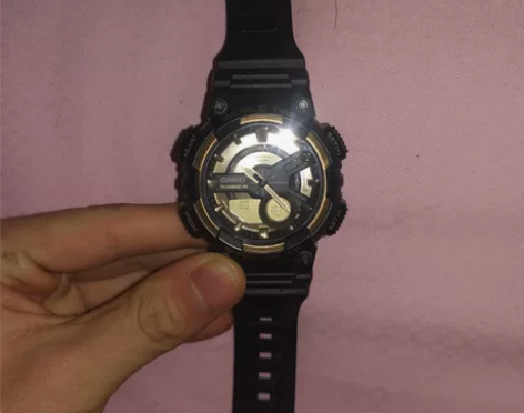 卡西欧黑金武士手表  前几年买的 盒子什么...