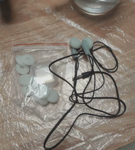 森海塞尔 MX400II耳机，买来没几天，...