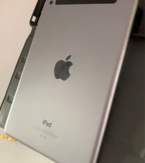 iPad mini2视网膜屏幕左下角外屏玻...