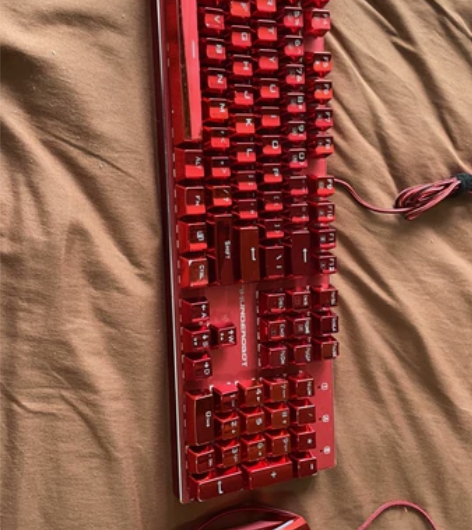 雷神红蜘蛛键鼠，也可单出鼠标  感兴趣的话...