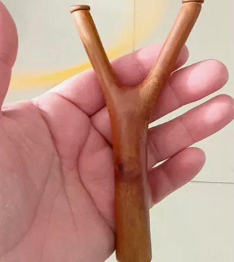 火琉璃原叉弹弓,全品无裂,弓高135,外弓...