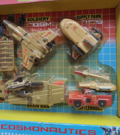 早期变形金刚玩具，航母，舷炮，排炮，飞摇翼...