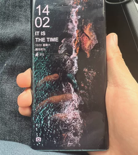 华为 mate 30 pro 5G版。8+...