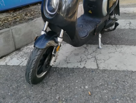 台铃电动车整车八九成新以上白牌，前后真空轮...