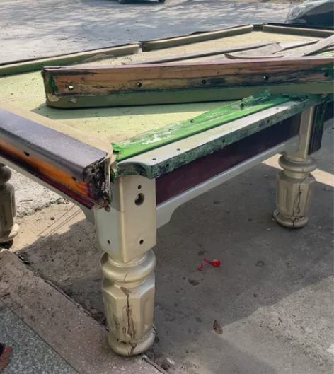 二手台球桌，外部都破了，里面石板是好好的。...