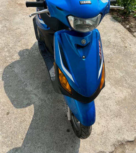 雅马哈踏板摩托车 一切正常，裸车。空闲转让...