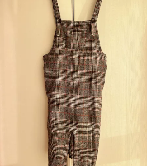 毛呢秋冬款背带裙  长度到膝盖上  M码 ...