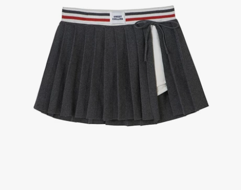 ?全新没有穿，M号，SweetChilli...