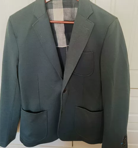 ETAM 男士休闲西服 M号，是深绿色，肩...