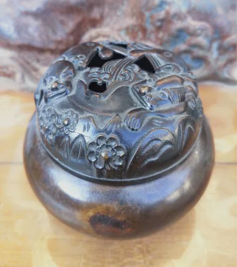 铜香薰炉，全品，100元，包邮 感兴趣的话...