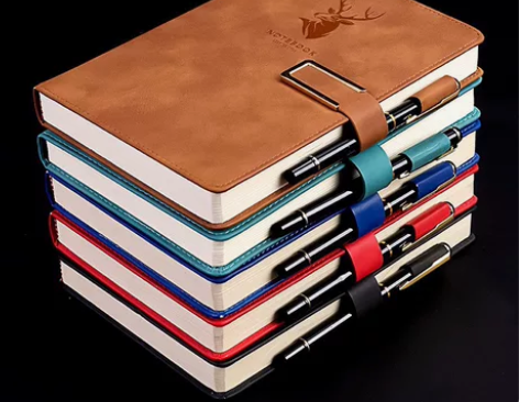 【低价出售】商务笔记本a5皮面带搭扣记事本...