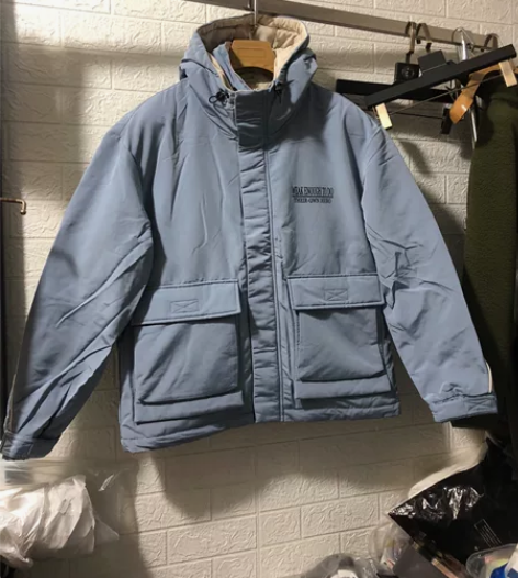 品牌男士工装风格天蓝色短款羽绒服特价88元...