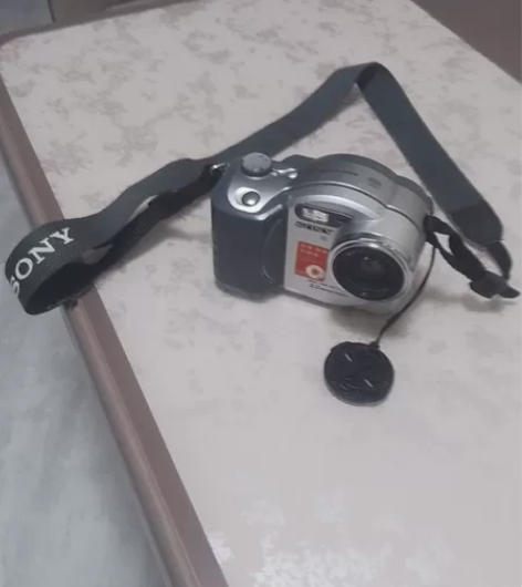 #手机数码换新 出售二手索尼相机马维卡纯进...