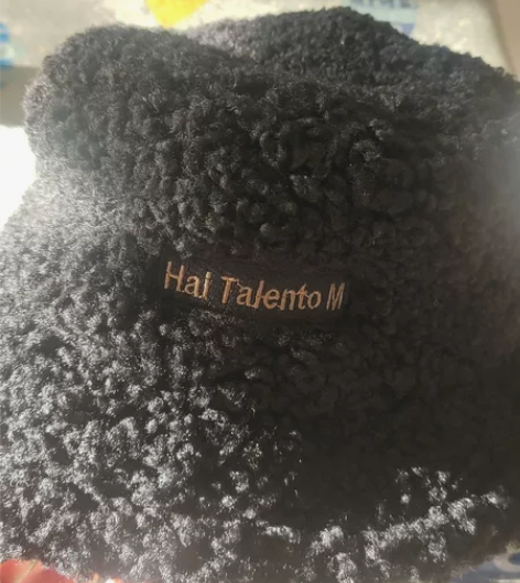 羊羔毛渔夫帽，非常时尚，保暖 感兴趣的话点...