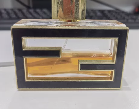 fendi绝版香水余量如图50ml 感兴趣...