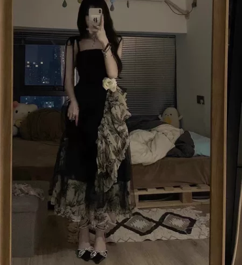 法式茶歇吊带裙子小黑裙夏 穿过一次 具体细...