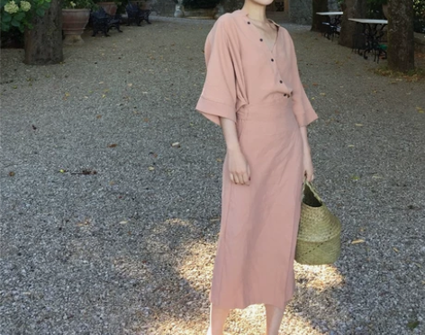 春秋装2019新款连衣裙女夏气质冷淡风改良...