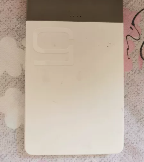 Huawei/华为超薄小型充电宝!5000...