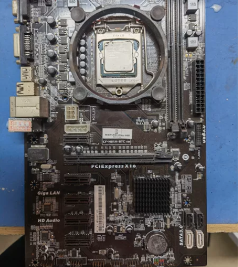 七彩虹H81-BTC 六卡主板。没有挡板，...