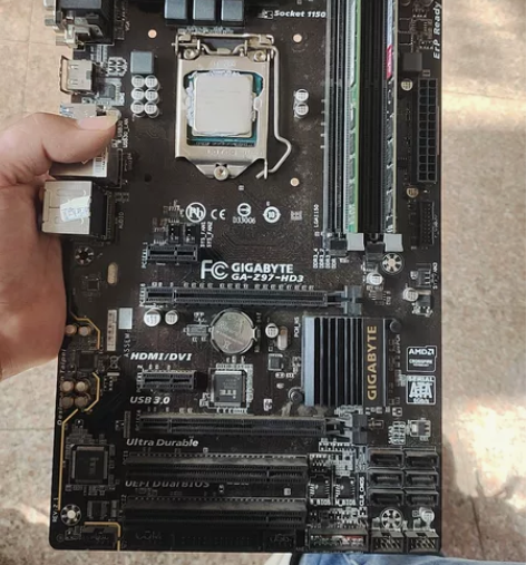 主板?CPUi7-4790?4G内存 感兴...