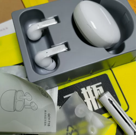 qcy   t18全新机 保正品  防伪码...