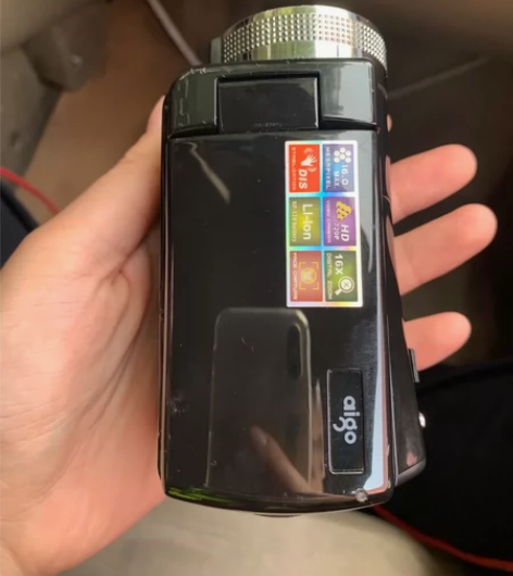 爱国者DVC一台 清理房间翻出来的 没有数...