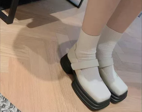 【全新包邮】小皮鞋女新款厚底玛丽珍鞋复古方...