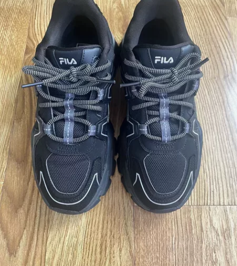 斐乐正品，几乎全新，女款老爹鞋很舒适厚底三...