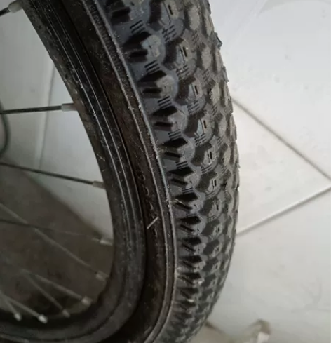 飞鸽自行车，今年6月买的，没骑过五次，几乎...