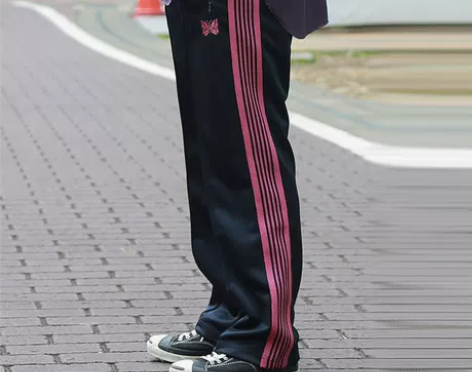 ?老夫子 needles 粉紫色 蝴蝶刺绣...