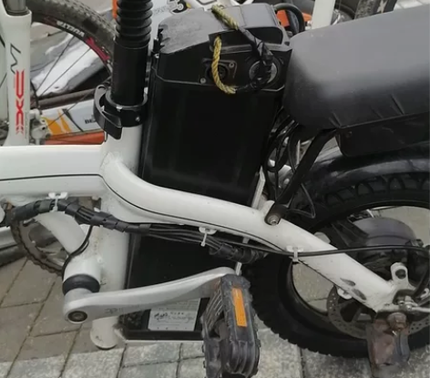 使用两个月的代驾电池48伏28安。实测25...