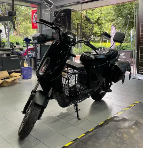 新大洲本田s07电动车 原价4000改装2...