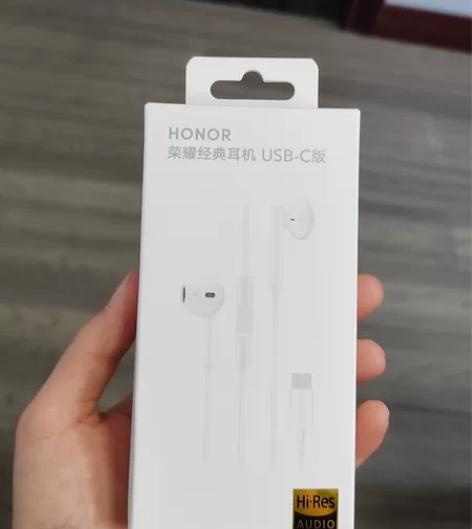 荣耀经典耳机USB-C版，全新未拆封，支持...